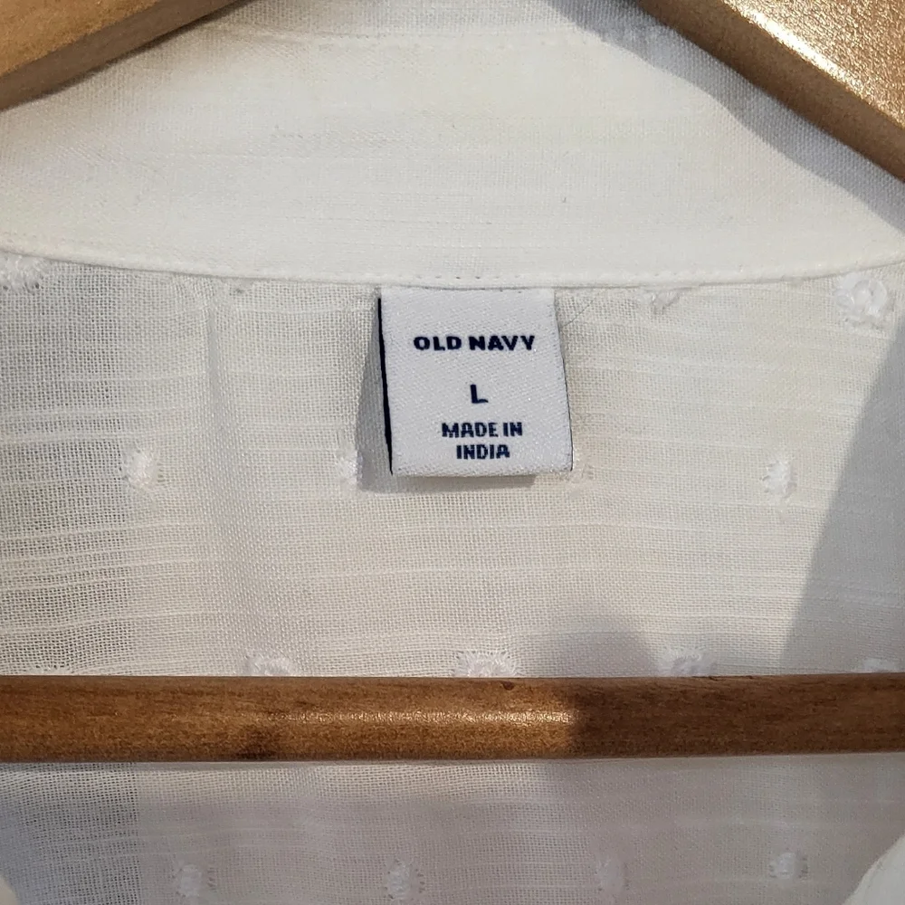 NWOT Old Navy white eyelet blouse L - Picture 3 of 4